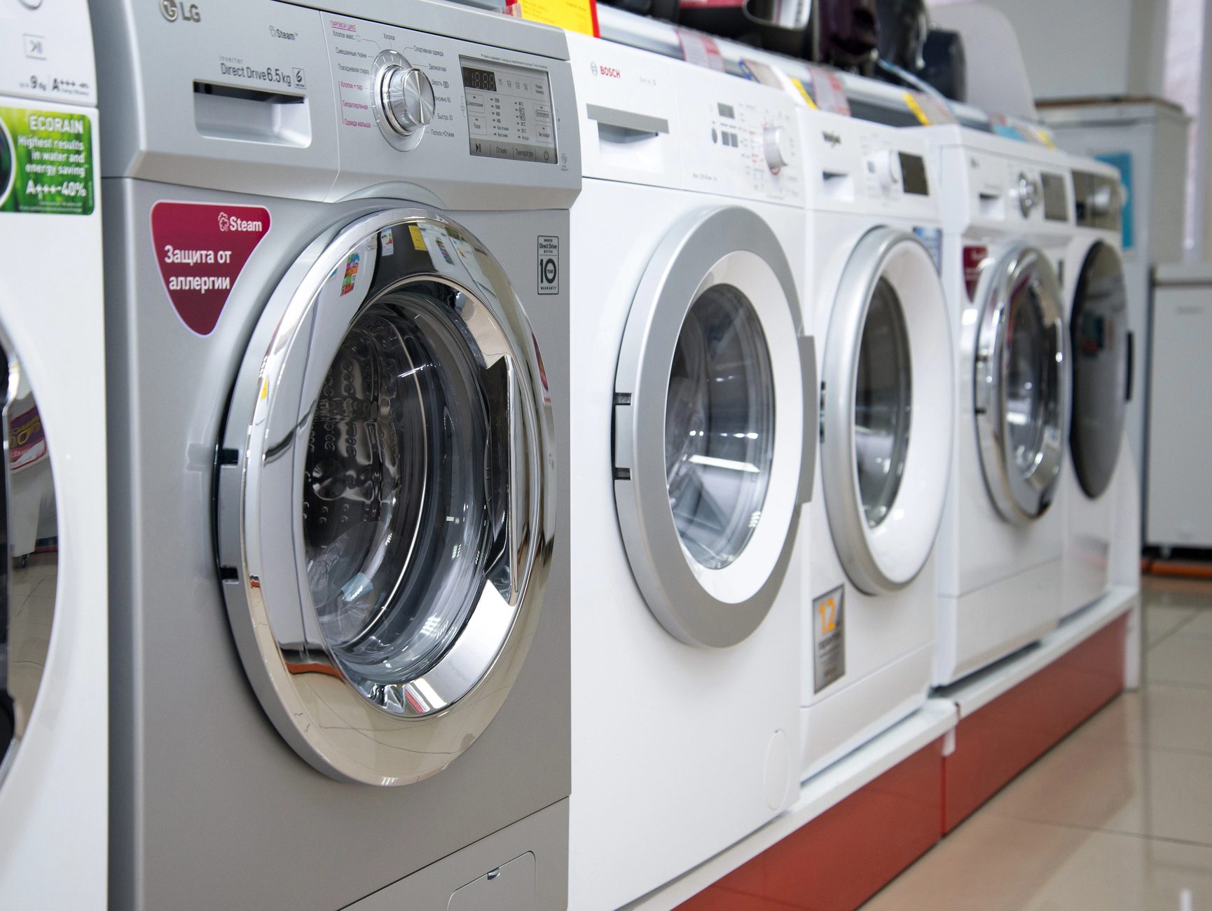 Appliance-Solutions-Ham-Lake-MN-Appliances-New-Used line up of washers and dryers in a store - Appliance Solutions