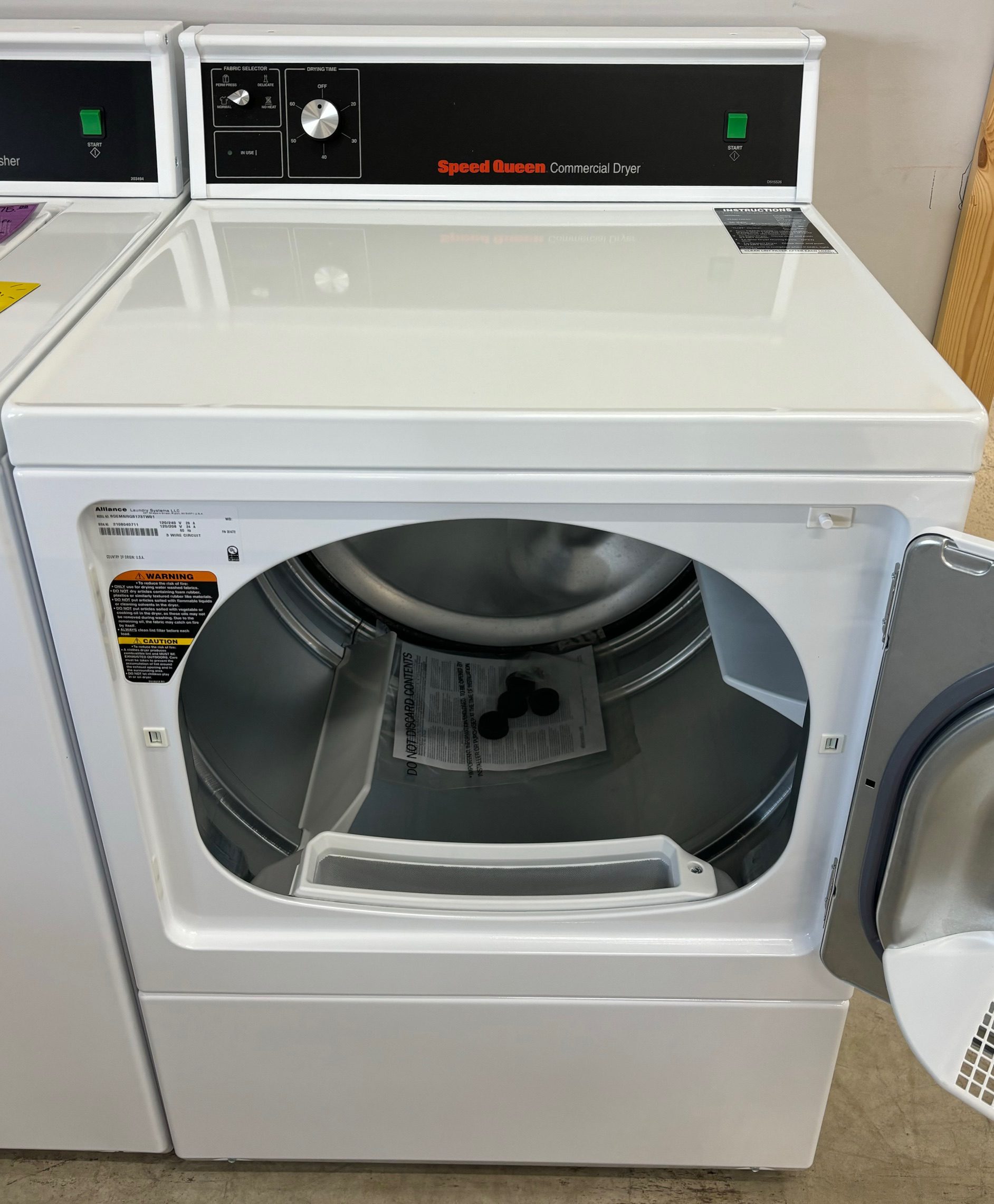 NEW Speed Queen Non-Metered Commercial Electric Dryer *Scratch